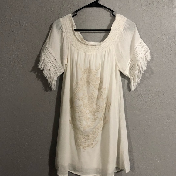 Dresses & Skirts - Off white dress